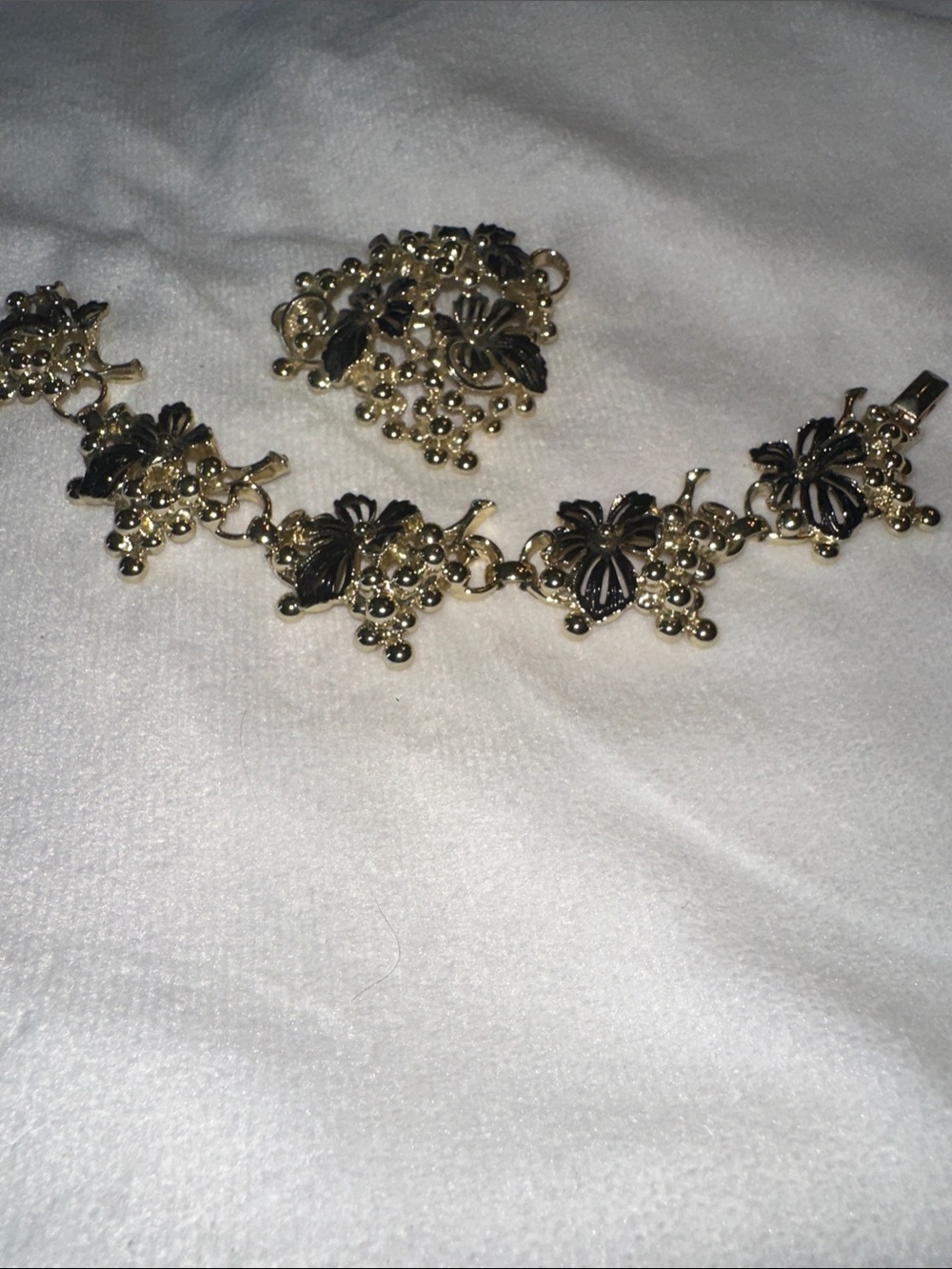 Gold Floral Cluster Bracelet - Women's Fashion Bracelet